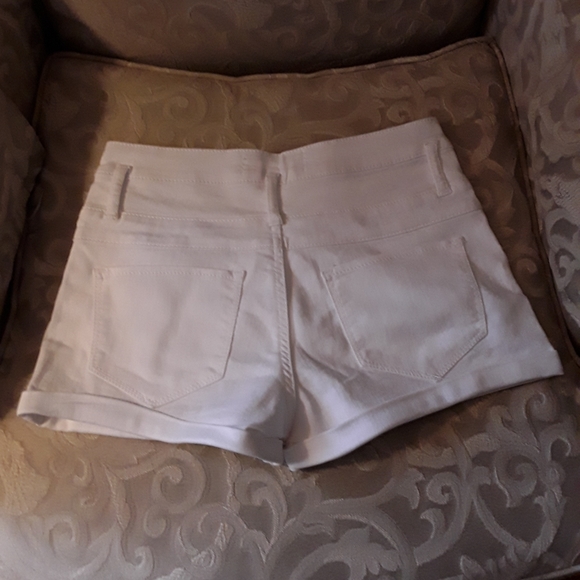 Shorts - Picture 2 of 3